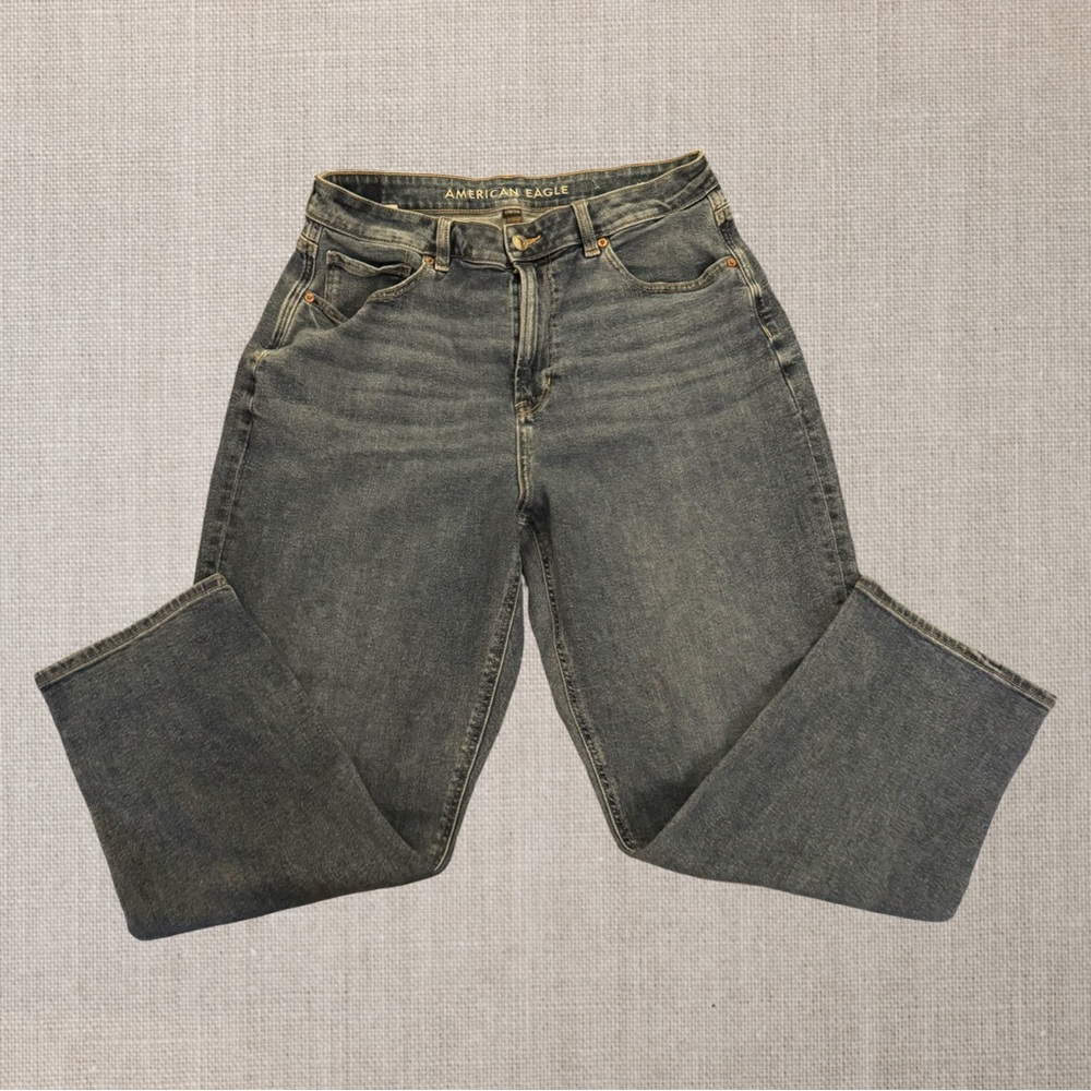 AMERICAN EAGLE Women’s Mom Jeans